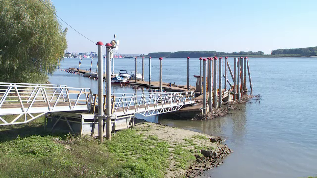 Cum au aruncat pe fereastra autoritatile 800.000 de EURO. Portul din Galati care trebuie relocat dupa 7 ani