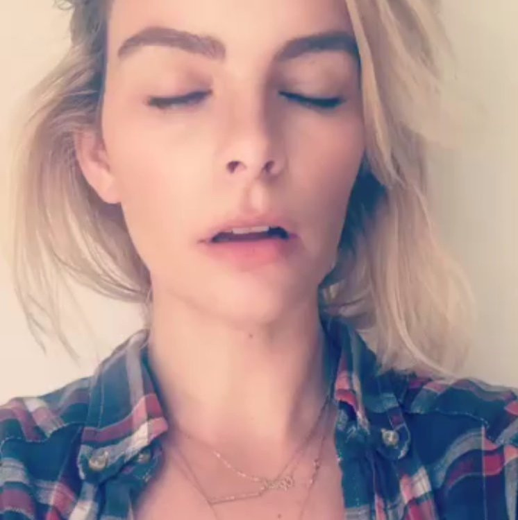 Femeile au povestit pe Twitter situatiile in care au fost agresate sexual, ca protest la declaratiile facute de Donald Trump