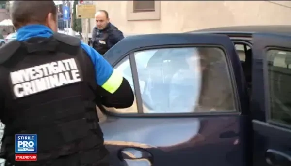 Paznic din Timisoara, arestat dupa ce a violat o fetita de 8 ani a unei colege. Mama si-a gasit fetita in stare de soc