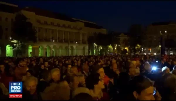 Proteste in Ungaria dupa ce cel mai mare ziar de opozitie la adresa premierului Orban a fost inchis. Zi neagra pentru presa