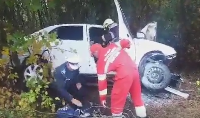 Grav accident in apropiere de Costinesti. Doua persoane au murit si una a fost ranita dupa ce doua masini s-au ciocnit