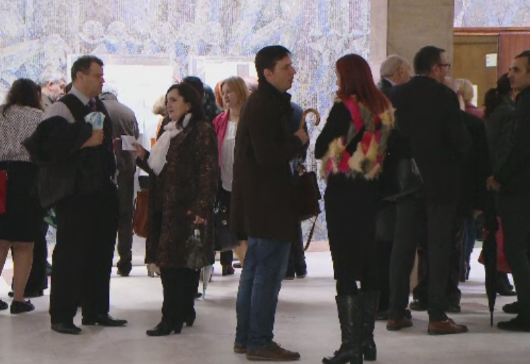 9.000 de candidati au sustinut proba scrisa a concursului pentru directori de scoli si licee. Pe cate locuri se "bat"