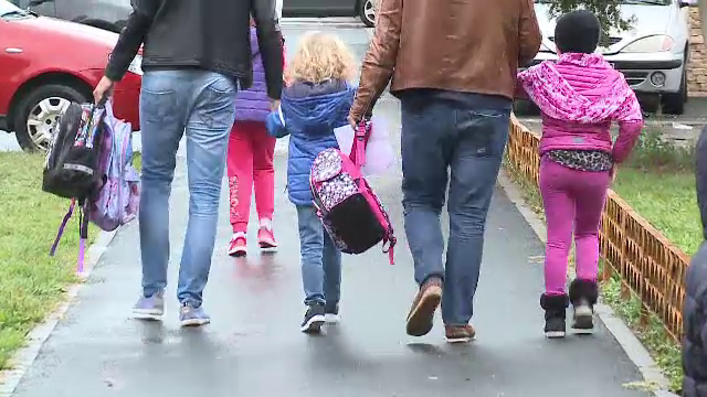 Pastor la o biserica din Arad suspectat ca a incercat sa rapeasca doua eleve: "A prins-o de ghiozdan si a tras-o spre masina"