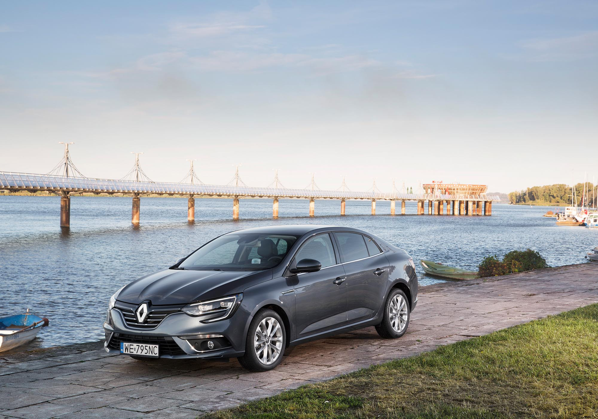 TEST DRIVE ProMotor cu masina asteptata de toti romanii: cum se conduce noul Renault Megane Sedan. ARTICOL MULTIMEDIA