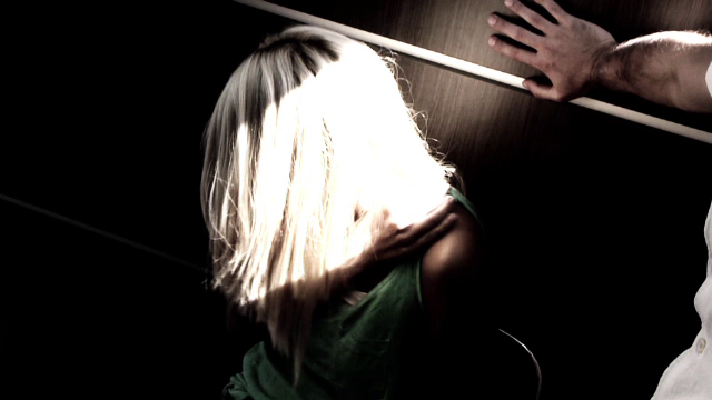 Minora din Zarnesti sechestrata si violata o noapte intreaga. Localnicii au avut un soc cand au aflat cine sunt agresorii