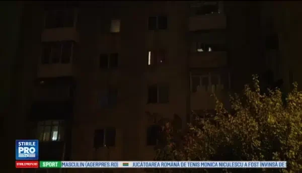 Un barbat a cazut de la etajul 10 al unui bloc, insa politistii nu exclud varianta sinuciderii