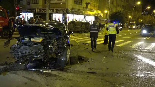 Accidente violente, vineri seara, in Bacau si Baia Mare. Un batran a fost ucis pe trecerea de pietoni, langa biserica