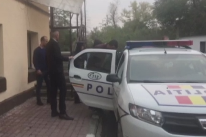 Retea de camatari din Dambovita, anihilata de politisti. La cat se ridica prejudiciul estimat de anchetatori