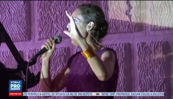 Recital special sustinut de Valerie Ciolos, la Alba Iulia. Femeile au nevoie de sustinere ca sa se afirme in societate