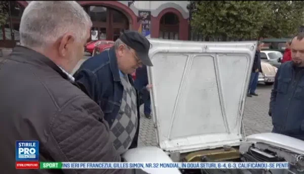 Parada masinilor de colectie la Retro Parada Toamnei, eveniment organizat in 27 de orase