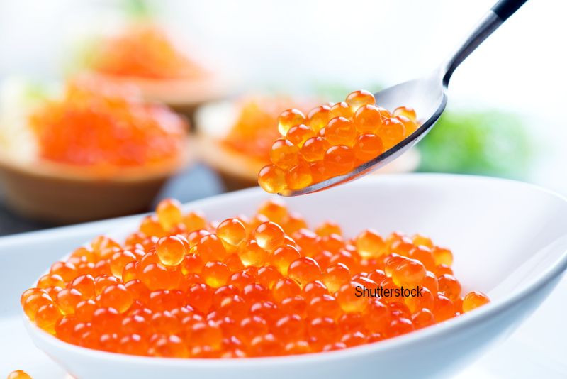 A incercat sa introduca ilegal caviar in China, dar s-a facut de ras. Ce gest a facut femeia cand a fost prinsa. VIDEO