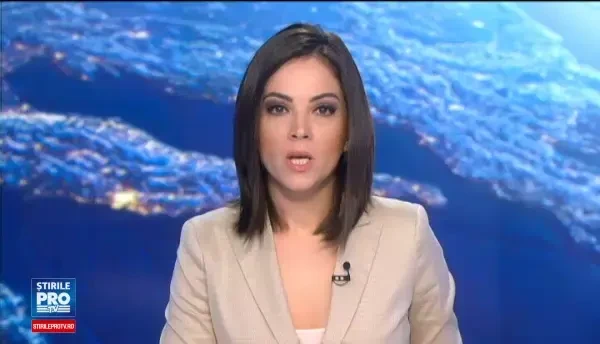 Un barbat din Iasi a tarat, legat de caruta, un caine de care voia sa scape. Imaginile socante suprinse de un sofer