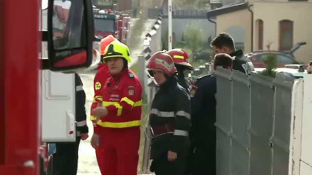 Panica la un camin pentru batrani din localitatea Salicea, judetul Cluj. De ce a luat foc mansarda cladirii