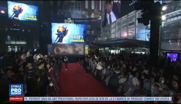 Benedict Cumberbatch, in rolul unui neurochirurg care capata puteri magice, in Doctor Strange. Cand ajunge filmul la noi