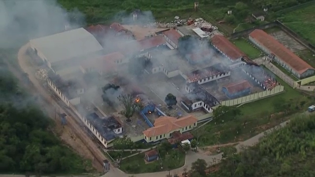 55 de detinuti au evadat dintr-o inchisoare din Brazilia, dupa ce au incendiat o aripa a cladirii