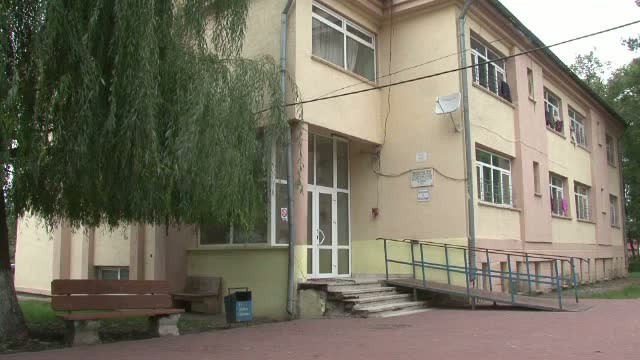 Stau in frig si nu au nici apa calda de aproape 2 luni. Situatia cu care se confrunta 200 de bolnavi, in Suceava