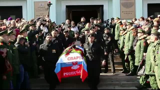 Funeralii grandioase pentru "Motorola". Cel mai cunoscut comandant militar al separatistilor pro-rusi a fost inmormantat