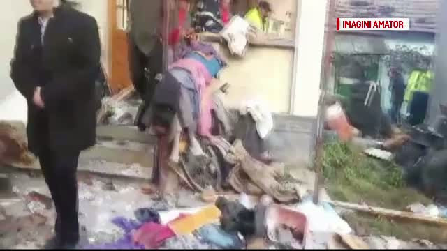 O batranica de 81 de ani din Satu Mare a ajuns cu arsuri grave la spital, in urma unei explozii produse in bucataria casei