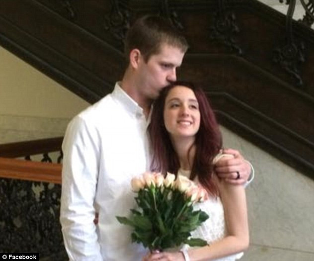 Un cuplu din SUA a murit subit, in timpul cinei. Descoperirea facuta de politisti in casa lor