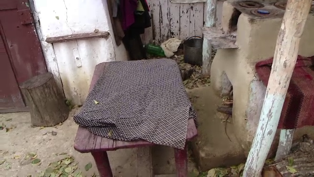 Un batran de 76 de ani a venit beat acasa si si-a batut nevasta cu biciul. "I-a dat o lectie, ca el e barbat, a faramat-o"