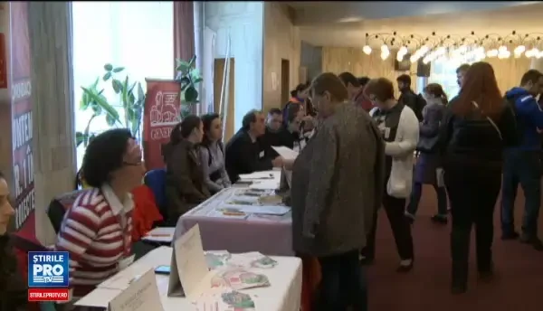 Vor program scurt si salariu bun, dar nu stiu sa completeze cererea de angajare. Pretentiile tinerilor la targurile de joburi
