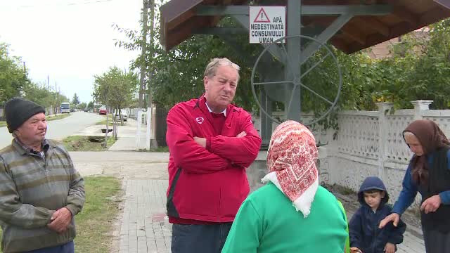 Situatie hilara in Prahova. Primaria a investit 330 de mii de lei pentru refacerea fantanilor, insa apa nu e potabila