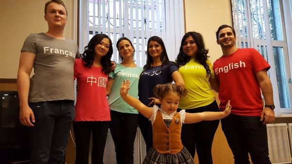 La patru ani a demonstrat intr-un show TV ca vorbeste sapte limbi. Intrebarile la care a reusit sa raspunda cu brio