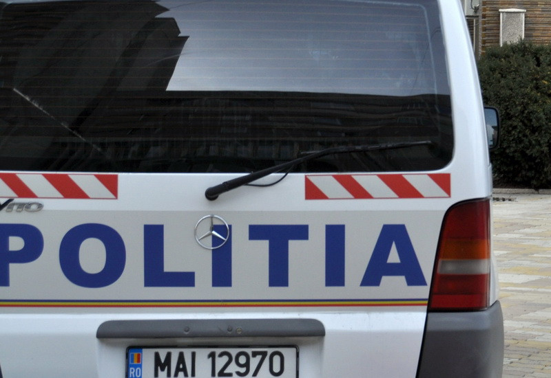 Un barbat a murit dupa ce si-a dat foc in fata primariei din comuna Runcu. Gestul unui vecin care l-a scos din minti