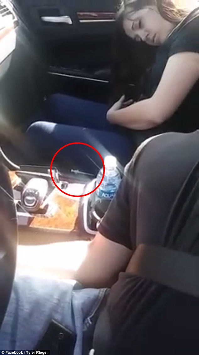 Imaginile care au ingrozit o tara intreaga. Cum au fost gasiti doi tineri, in masina, dupa ce au luat o supradoza de heroina