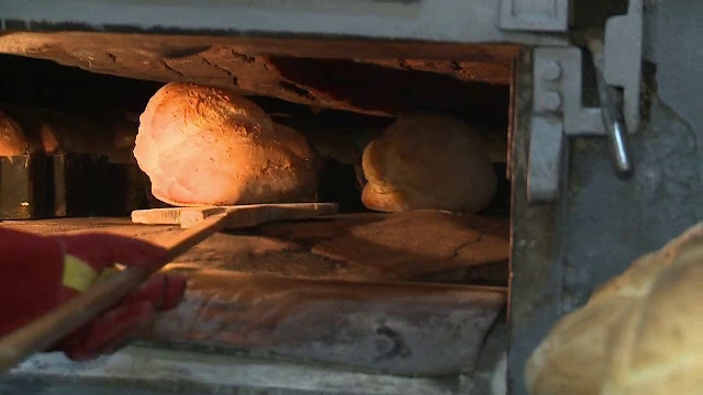 5% din painea de pe piata a fost decongelata inainte de coacere. Amenda pe care o primesc vanzatorii daca nu ne informeaza