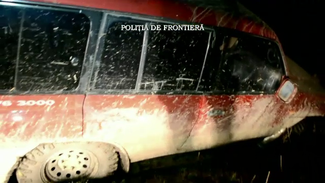 Un caine politist a murit in timpul unei misiuni. Ruv a fost lovit cu masina de un contrabandist, care incerca sa fuga