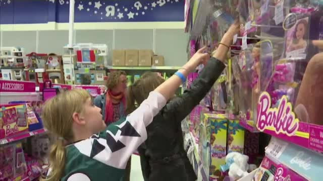 Papusile nu vor mai avea doar ochii albastri, buzele roz si parul blond. Ce schimbari importante se fac la jucariile din SUA