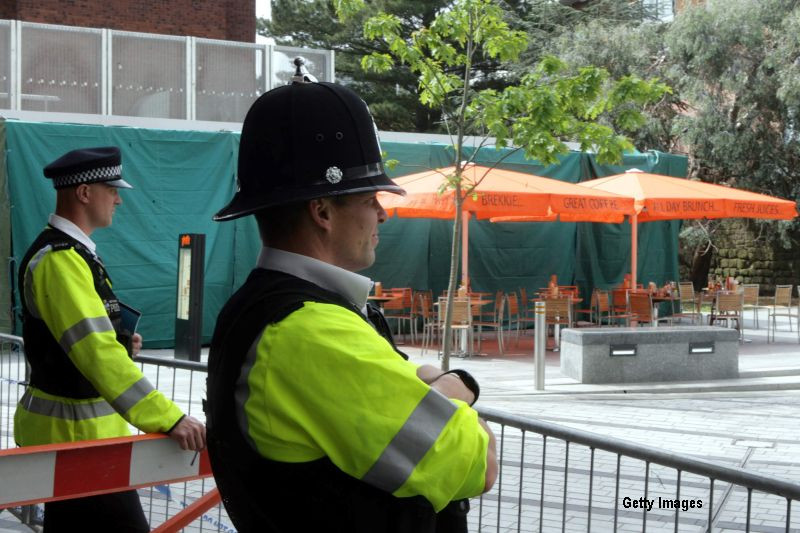 A detonat o bomba intr-un restaurant, dar s-a ranit doar pe sine. Autoritatile investgheaza moartea sa in inchisoare