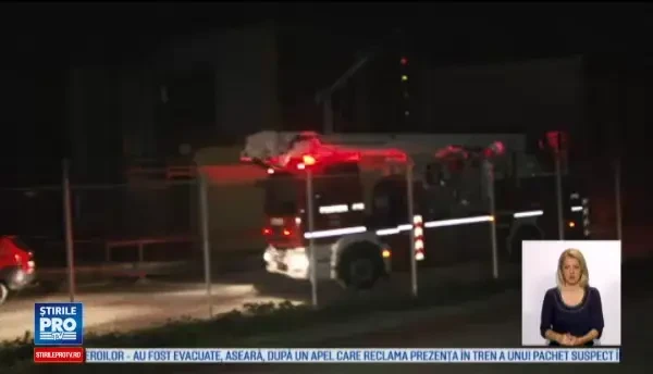 Pagube uriase, dupa ce un depozit cu cereale a luat foc in Turda. Pompierii s-au luptat cu greu sa stinga flacarile