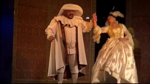 Premiera mondiala la Opera din Galati. Un regizor italian a obtinut bani europeni pentru a pune in scena piesa Regele Cerb