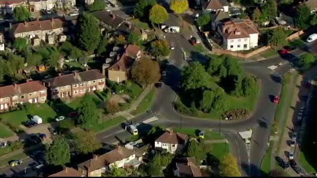 Londra, sub teroare. La doua zile dupa atentatul esuat de la metrou, autoritatile au descoperit un dispozitiv suspect