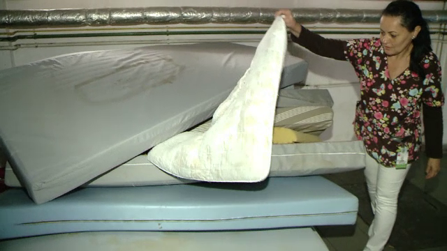 Spital din Timisoara, renovat cu ajutorul donatiilor facute de ONG-uri. Saltelele din saloane erau neschimbate de 20 de ani