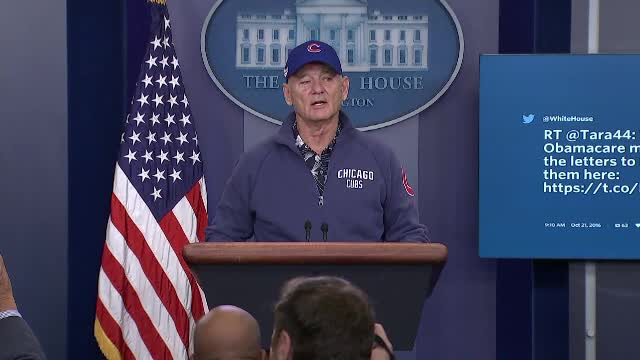 Aparitie surpriza la Casa Alba, dupa o conferinta de presa. Ce cauta acolo celebrul actor Bill Murray