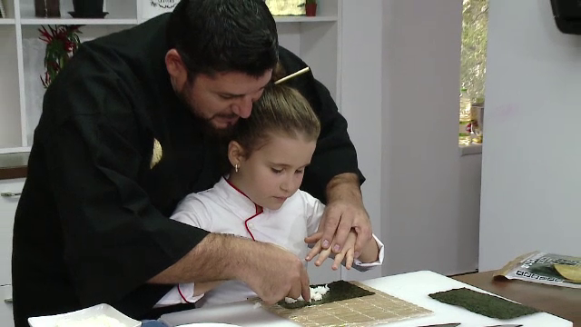 Terapia prin gatit, preferata de psihologii din Occident, ajunge si la noi. Cine sunt cei care ar putea beneficia de ea