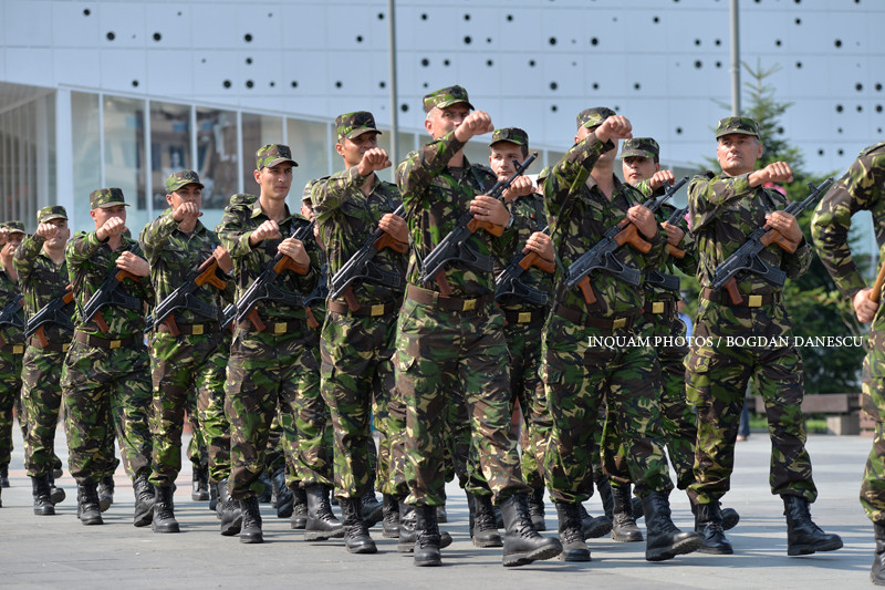 Ministrul Apararii: "Exista o inclinatie pentru stagiul militar obligatoriu". Cati rezervisti voluntari va avea Romania