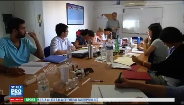 Secretele parfumierilor din Grasse, orasul considerat o capitala mondiala a parfumului. Un curs costa peste 10.000 de euro