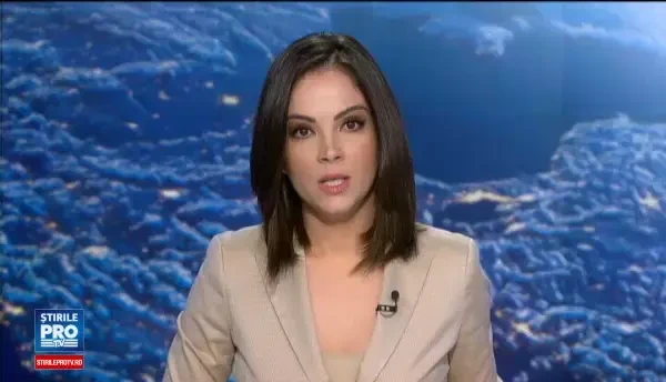 Un barbat a lasat o localitate fara curent, dupa ce a intrat cu masina intr-un stalp. Ce a patit soferul