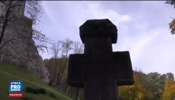 Ce trebuie sa faci pentru a va petrece noaptea de Halloween in castelul Bran. Locul in care o sa dormiti