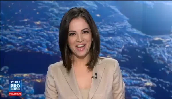 Atmosfera de vis in pestera Romanesti din Timis. 3000 de oameni au asistat la un concert al Filarmonicii Banatul