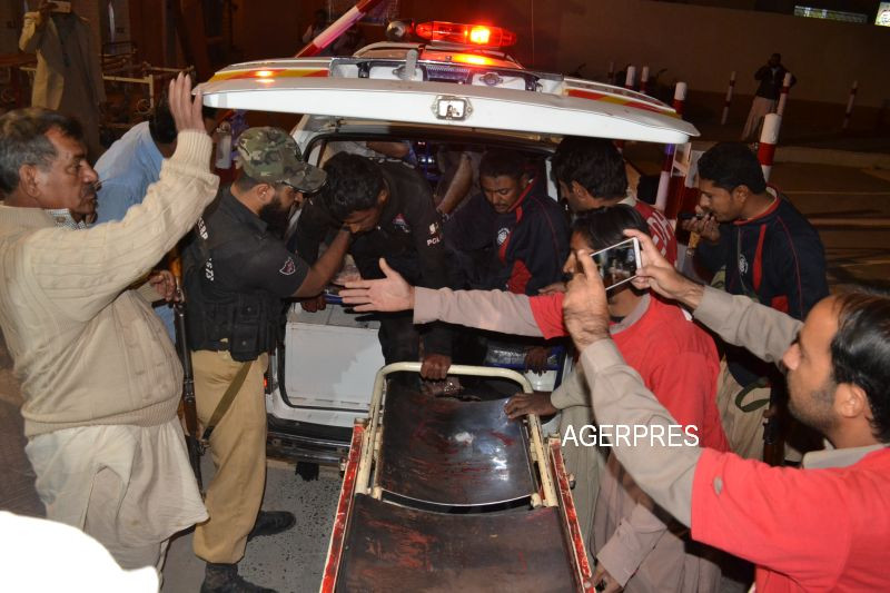 Masacru la o academie de politie din Pakistan. Cel putin 60 de morti si 117 raniti, dupa un atac revendicat de ISIS