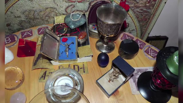 Inca o arestare in cazul sectei "Cercul", care obliga studente sa se prostitueze. Femeia se ascundea in Germania