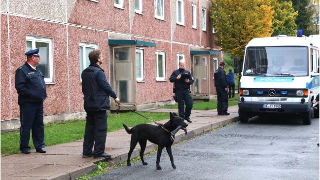 Raiduri anti teroriste in jumatate din Germania. 14 ceceni care au cerut azil sunt suspectati ca planuiau atentate iminente
