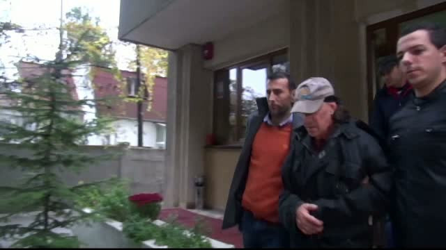 Individul care a incendiat 2 oameni ai strazii a fost retinut. Motivul pentru care a recurs la o astfel de cruzime