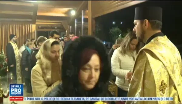 Mii de credinciosi continua sa vina la moastele Sfantul Dimitrie cel Nou: Nu conteaza timpul sau viscolele sau ploile