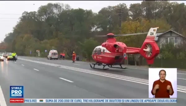 Doua accidente pe DN1, soldate cu un mort si doi raniti. Un elicopter SMURD a aterizat chiar pe sosea